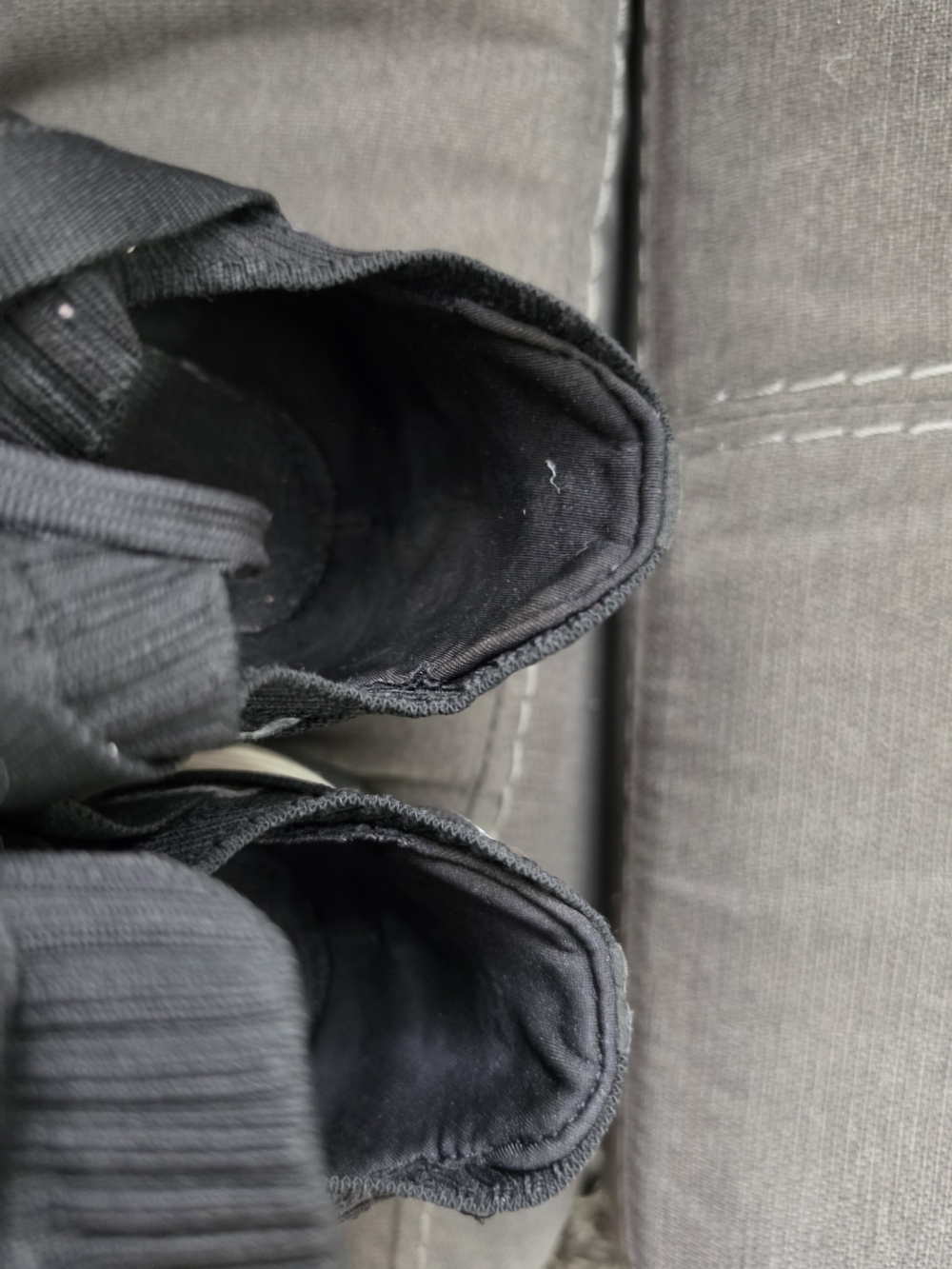 Merrell Men’s Black Tennis Shoes - Picture 4 of 5